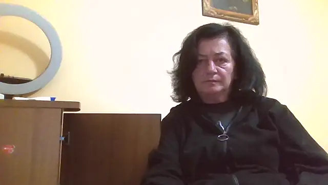GypsiQueen2 online show from June 14, 2026, 6:53 pm