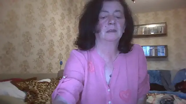 GypsiQueen2 online show from July 16, 2026, 6:27 pm