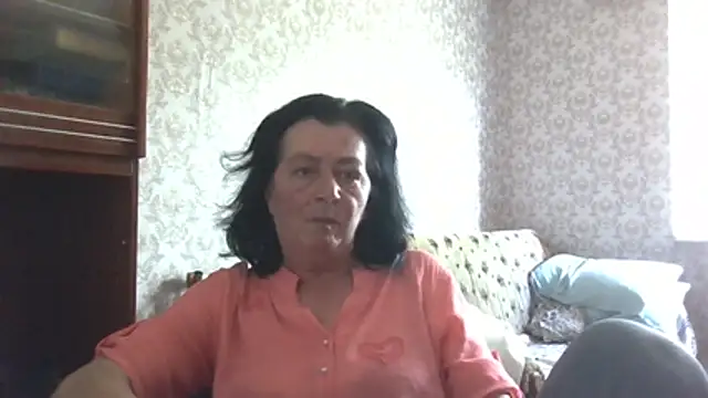GypsiQueen2 online show from June 26, 2026, 12:33 pm