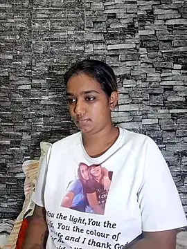 Xindias fantasyX online show from October 24, 2025, 6:40 pm