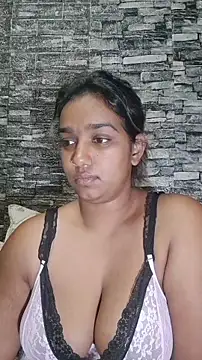 Xindias fantasyX online show from November 17, 2025, 7:40 pm