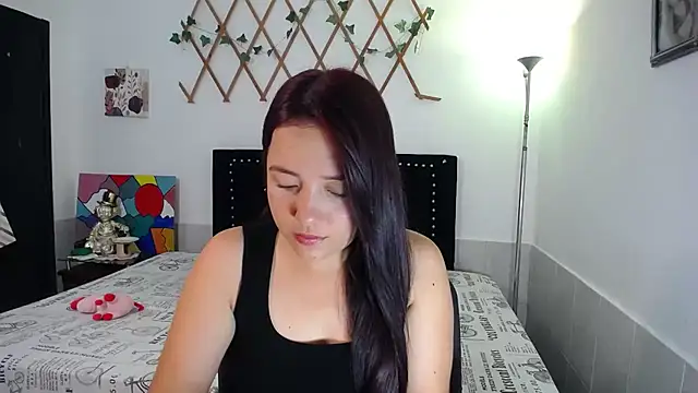 Snapshot of naughty_girl_4u chatting on June 23, 2026, 7:50 am naughty girl 4u online show from June 23, 2026, 7:50 am
