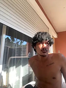 juniiorre online show from October 18, 2025, 11:56 am