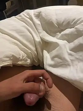 juniiorre online show from March 15, 2026, 1:12 am