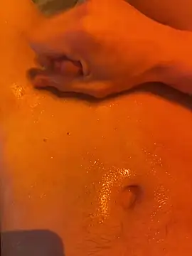 shyguy728683 online show from April 21, 2026, 9:32 pm