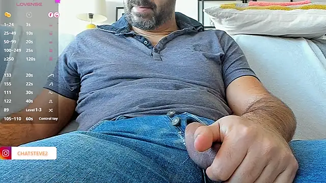 Snapshot of _MrPrecum_ chatting on February 3, 2025, 11:31 am  MrPrecum  online show from February 3, 2025, 11:31 am