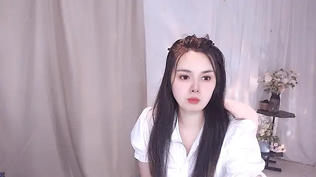 Snapshot of SHY-_-girl chatting on March 3, 2026, 12:50 am SHY- -girl online show from March 3, 2026, 12:50 am