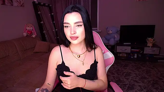 Snapshot of __Malika__ chatting on October 2, 2025, 3:04 pm   Malika   online show from October 2, 2025, 3:04 pm