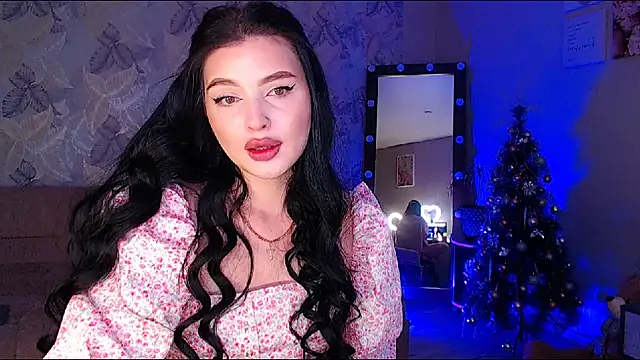 Snapshot of __Malika__ chatting on December 11, 2024, 8:26 am   Malika   online show from December 11, 2024, 8:26 am