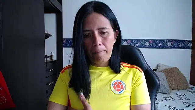 sharoon cheerry online show from November 18, 2025, 3:15 pm