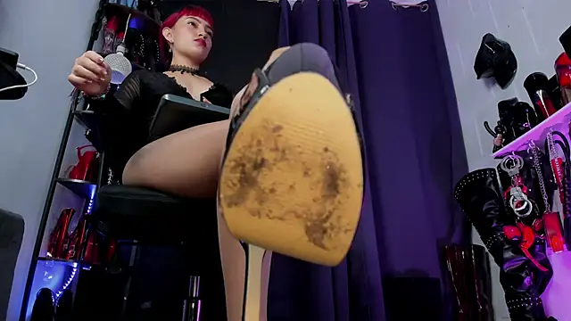 Snapshot of goddessalice chatting on January 24, 2025, 11:34 pm goddessalice online show from January 24, 2025, 11:34 pm