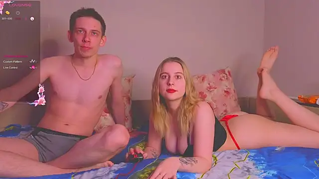 cuple off online show from December 4, 2025, 11:31 am