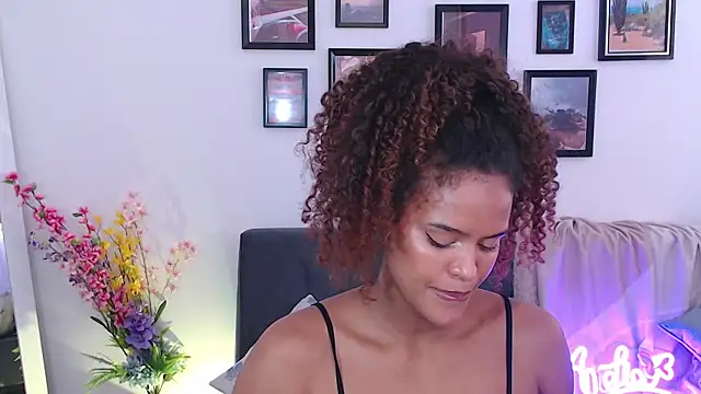 Snapshot of Amelia_bss chatting on March 18, 2025, 7:55 pm Amelia bss online show from March 18, 2025, 7:55 pm