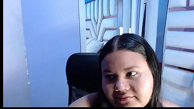 Snapshot of ValenTitis chatting on December 15, 2025, 8:47 pm ValenTitis online show from December 15, 2025, 8:47 pm