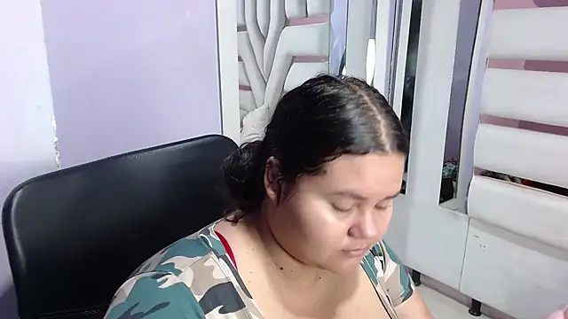 Snapshot of ValenTitis chatting on November 15, 2025, 8:46 pm ValenTitis online show from November 15, 2025, 8:46 pm