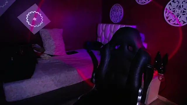 Sarayy Collins online show from March 11, 2025, 2:07 pm