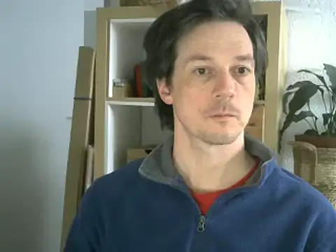 Snapshot of snowypaul11 chatting on December 9, 2024, 1:13 pm snowypaul11 online show from December 9, 2024, 1:13 pm