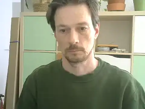 Snapshot of snowypaul11 chatting on September 19, 2025, 8:29 am snowypaul11 online show from September 19, 2025, 8:29 am