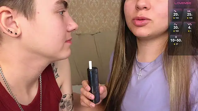 twobabesweet online show from October 2, 2025, 5:22 am