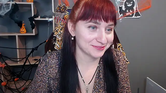 NinaFlawlees online show from November 3, 2025, 1:04 pm