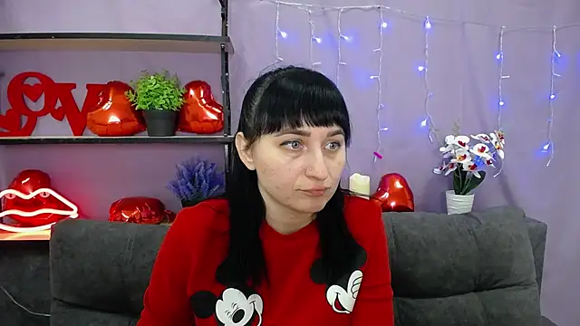 Snapshot of NinaFlawlees chatting on March 5, 2025, 7:06 pm NinaFlawlees online show from March 5, 2025, 7:06 pm