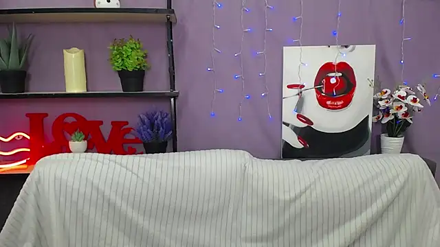Snapshot of NinaFlawlees chatting on March 15, 2025, 10:00 pm NinaFlawlees online show from March 15, 2025, 10:00 pm