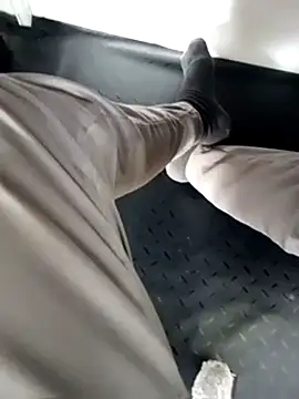 robinsan1010 online show from March 10, 2025, 9:56 am