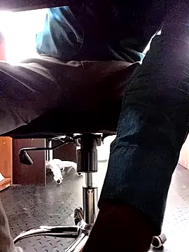 robinsan1010 online show from March 20, 2025, 5:57 am