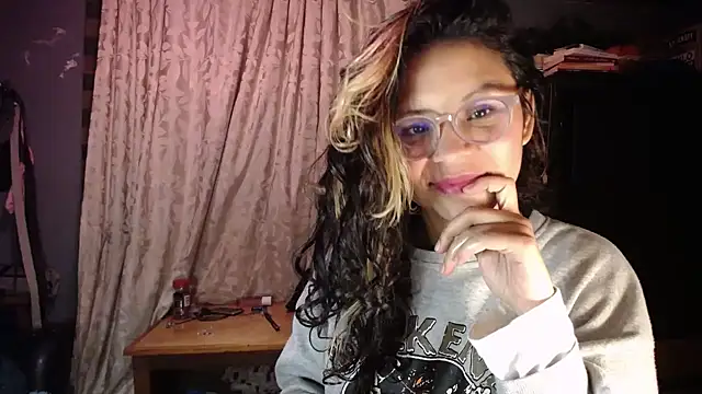 Hathorlove online show from February 24, 2026, 6:47 am