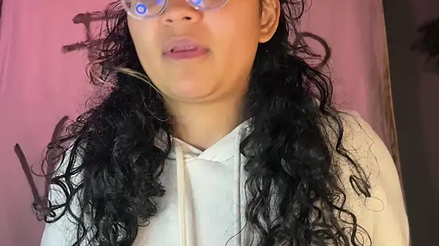 Hathorlove online show from February 9, 2026, 12:19 am