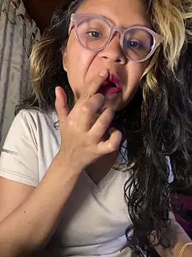 Hathorlove online show from September 28, 2025, 7:26 am