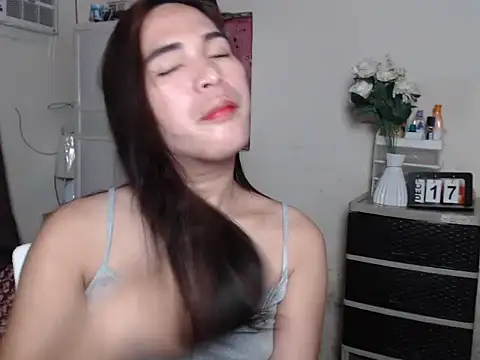 Msyensmith online show from December 17, 2025, 1:05 pm