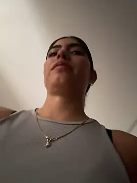 Gaby zahir  online show from November 8, 2025, 6:22 pm