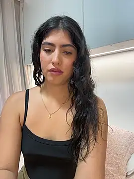 Gaby zahir  online show from November 4, 2025, 4:11 pm