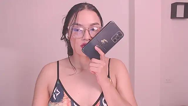 Snapshot of 1eve_rox chatting on March 4, 2026, 12:51 am 1eve rox online show from March 4, 2026, 12:51 am