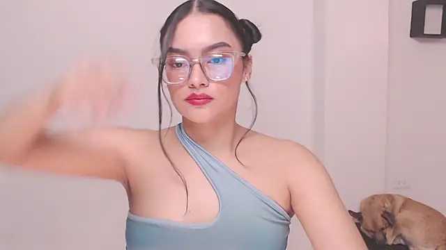 Snapshot of 1eve_rox chatting on April 7, 2026, 4:36 am 1eve rox online show from April 7, 2026, 4:36 am