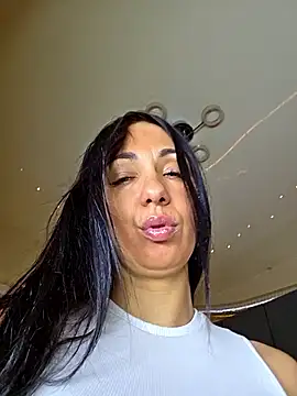 LeticiaWoods online show from February 13, 2026, 8:25 am