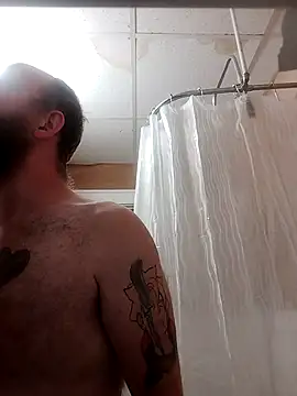 Snapshot of TaylorBlaze chatting on October 2, 2025, 8:18 am TaylorBlaze online show from October 2, 2025, 8:18 am