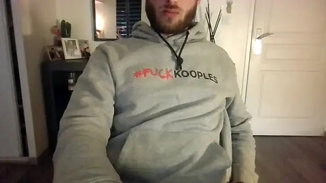 lololaland online show from November 11, 2025, 7:03 am