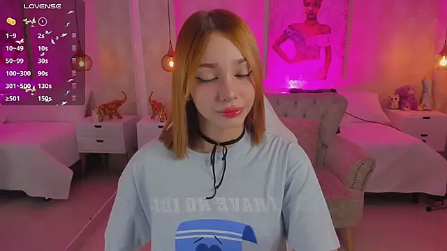 Snapshot of LITTLE-VIVI chatting on March 6, 2025, 3:24 am LITTLE-VIVI online show from March 6, 2025, 3:24 am