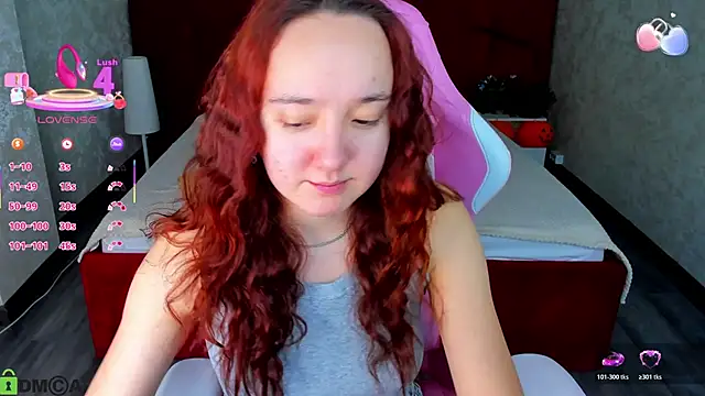 Snapshot of Fera1_Berry chatting on October 28, 2025, 11:03 pm Fera1 Berry online show from October 28, 2025, 11:03 pm