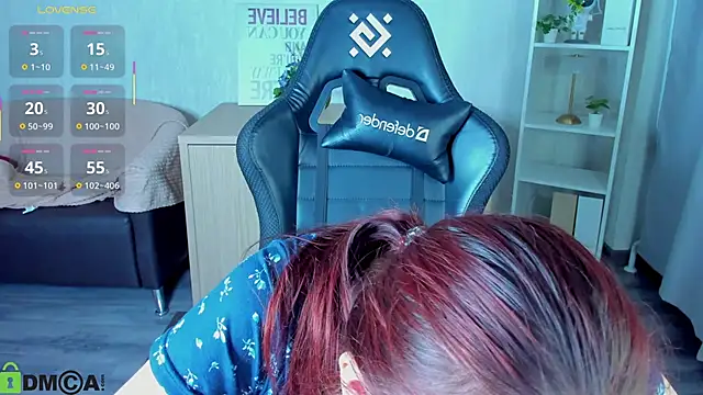 Snapshot of Fera1_Berry chatting on November 8, 2025, 12:14 am Fera1 Berry online show from November 8, 2025, 12:14 am