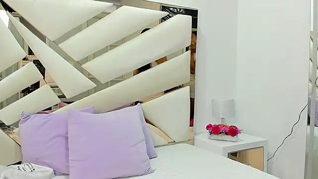 Snapshot of Naughty__Mom chatting on March 11, 2025, 9:56 am Naughty Mom online show from March 11, 2025, 9:56 am