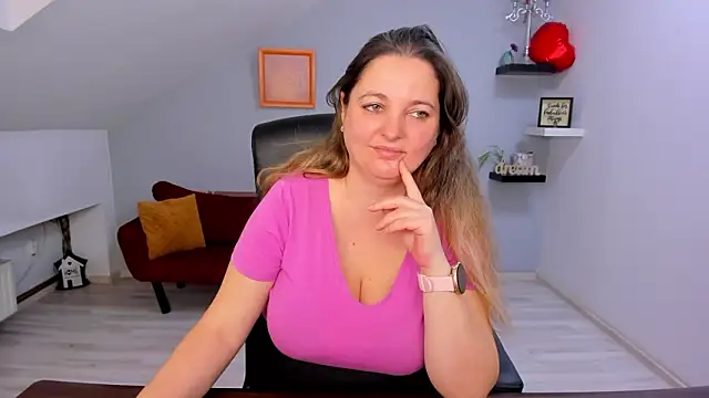 LollaGirl online show from March 2, 2026, 5:19 am