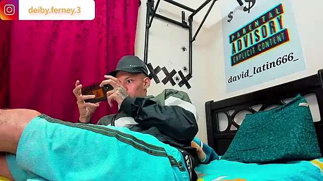 Snapshot of davidlatin66 chatting on March 6, 2025, 1:27 am davidlatin66 online show from March 6, 2025, 1:27 am