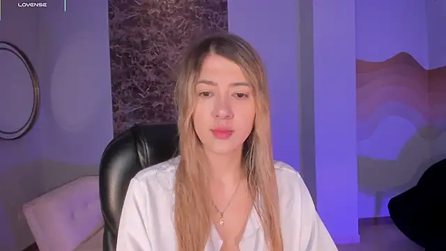 Snapshot of EveBensonX chatting on February 14, 2026, 12:38 pm EveBensonX online show from February 14, 2026, 12:38 pm