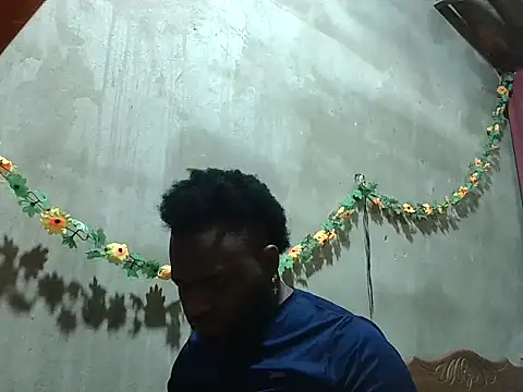 2ocmaxi online show from February 23, 2026, 7:25 pm