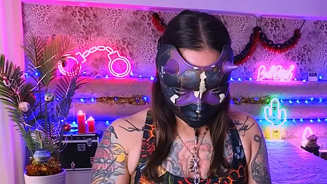 Cool Freak  online show from November 9, 2025, 10:41 am