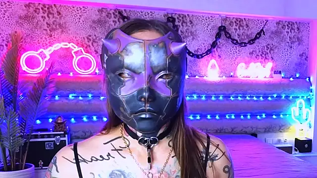 Cool Freak  online show from October 5, 2025, 10:28 am