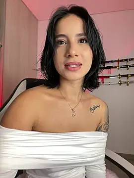 Snapshot of Ale_Lewis chatting on January 25, 2025, 11:43 pm Ale Lewis online show from January 25, 2025, 11:43 pm